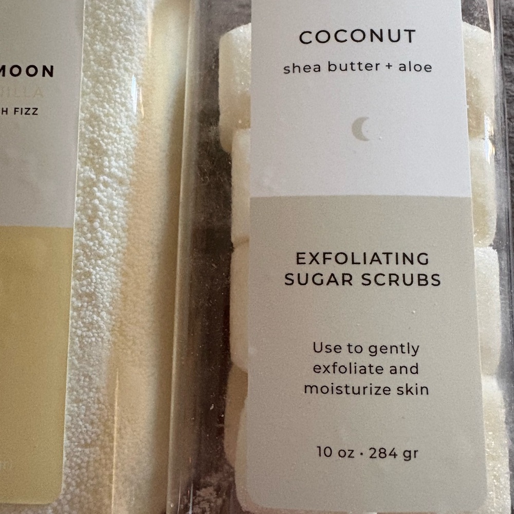 Joon x Moon Coconut Bath Fizz and Sugar Scrub Set - Picture 2 of 8